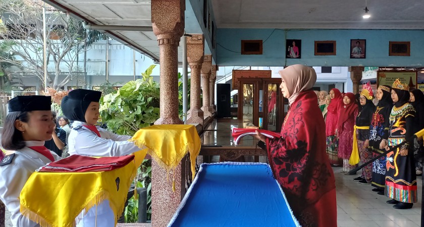 Dari Renungan Malam hingga Lagu Perjuangan, SMAN 2 Kota Malang Rayakan Kemerdekaan ke-80 dengan Penuh Makna