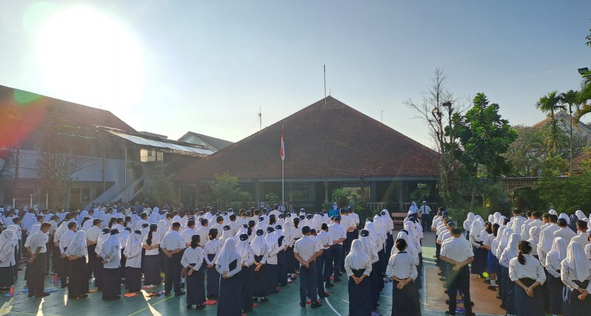 Memasuki Tahun Ajaran Baru, SMAN 2 Malang menggelar MPLS dan Bela Negara
