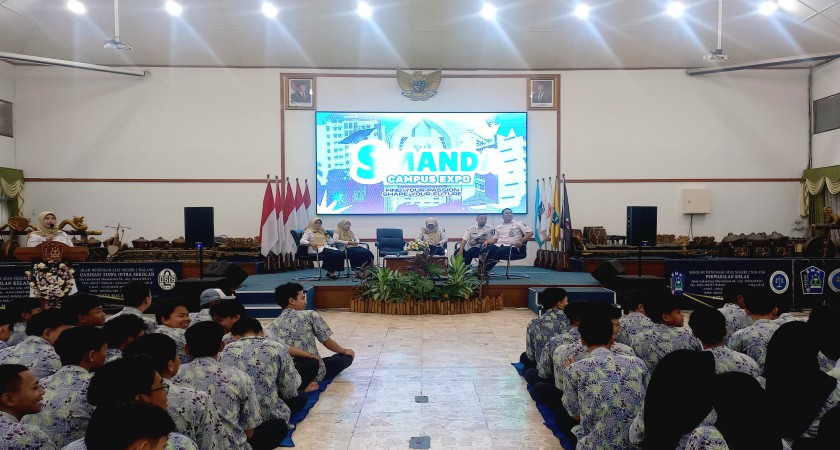 Expo Campus SMAN 2 Kota Malang Bekali Siswa Kelas XII Strategi Masuk PTN dan Akses Beasiswa