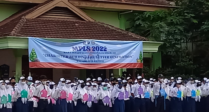 MPLS SEBAGAI AJANG PENGENALAN LINGKUNGAN DAN KULTUR BARU BAGI PESERTA DIDIK