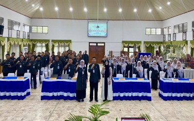 Gelar Seminar Multidisiplin: Tingkatkan Profesionalisme Guru Lewat Pemaparan Ilmiah